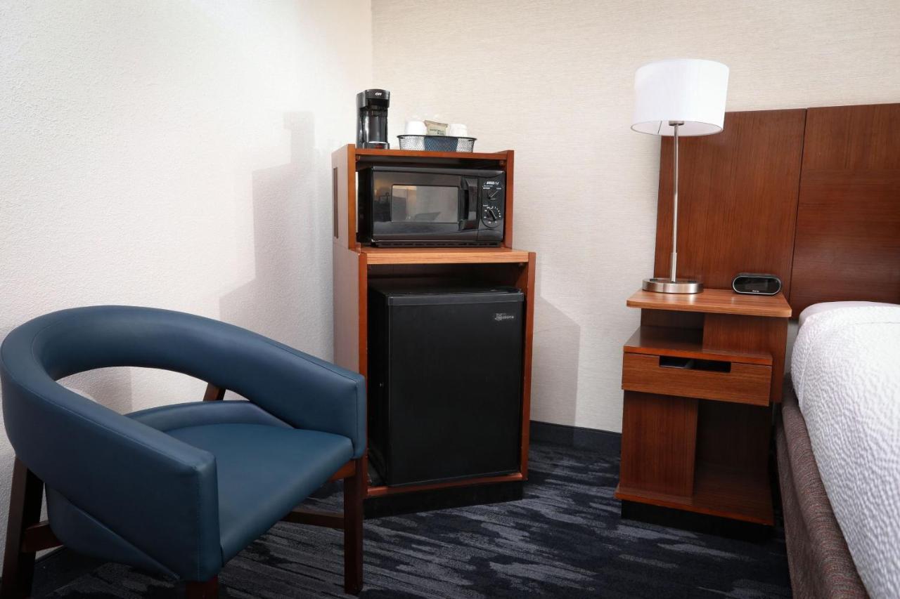Fairfield Inn & Suites By Marriott Charleston North/Ashley Phosphate Север Чарлстон Экстерьер фото